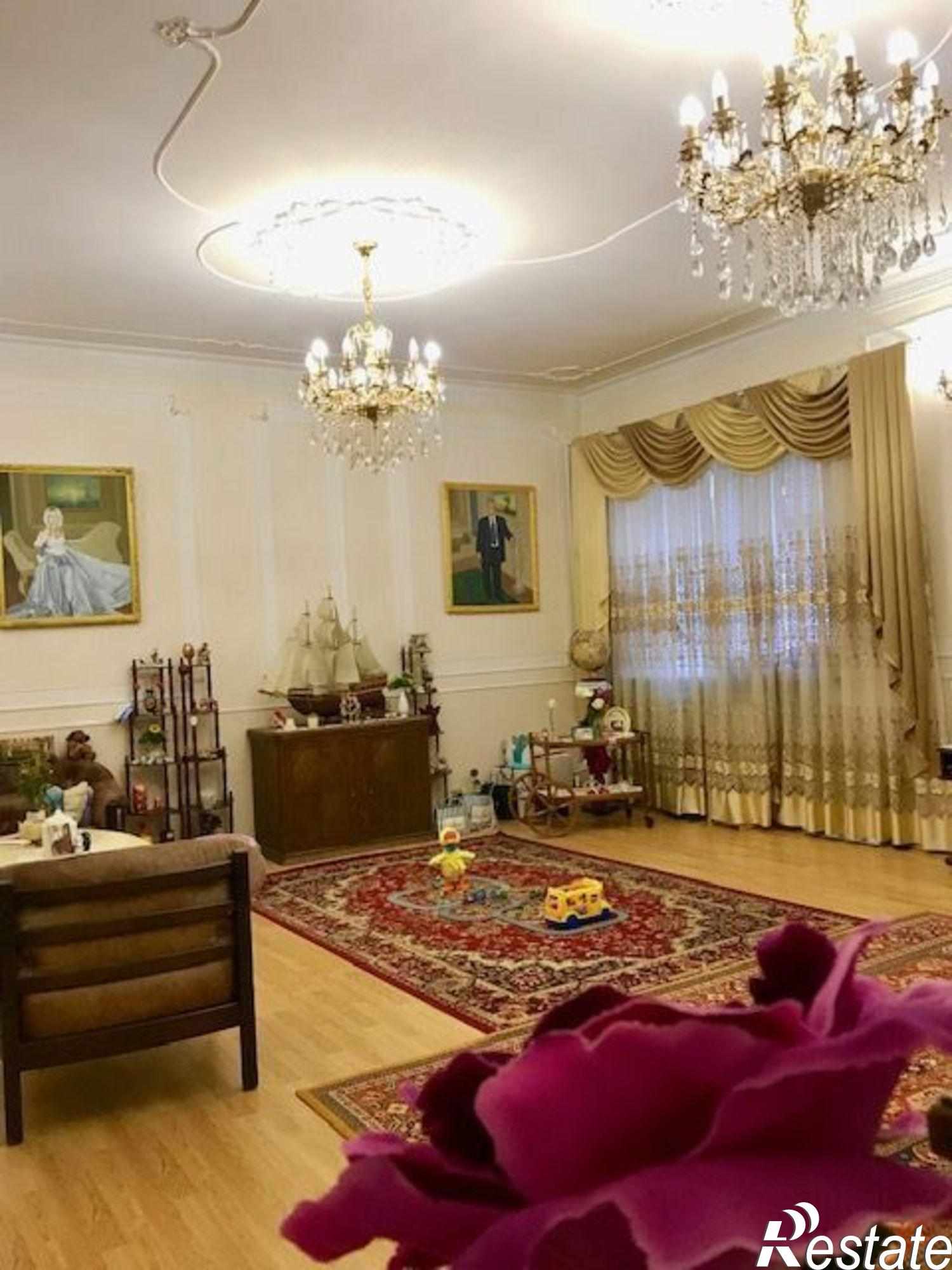 Купить дачу, дом, коттедж за 19 500 000 рублей на Вишнёвая улица, 4