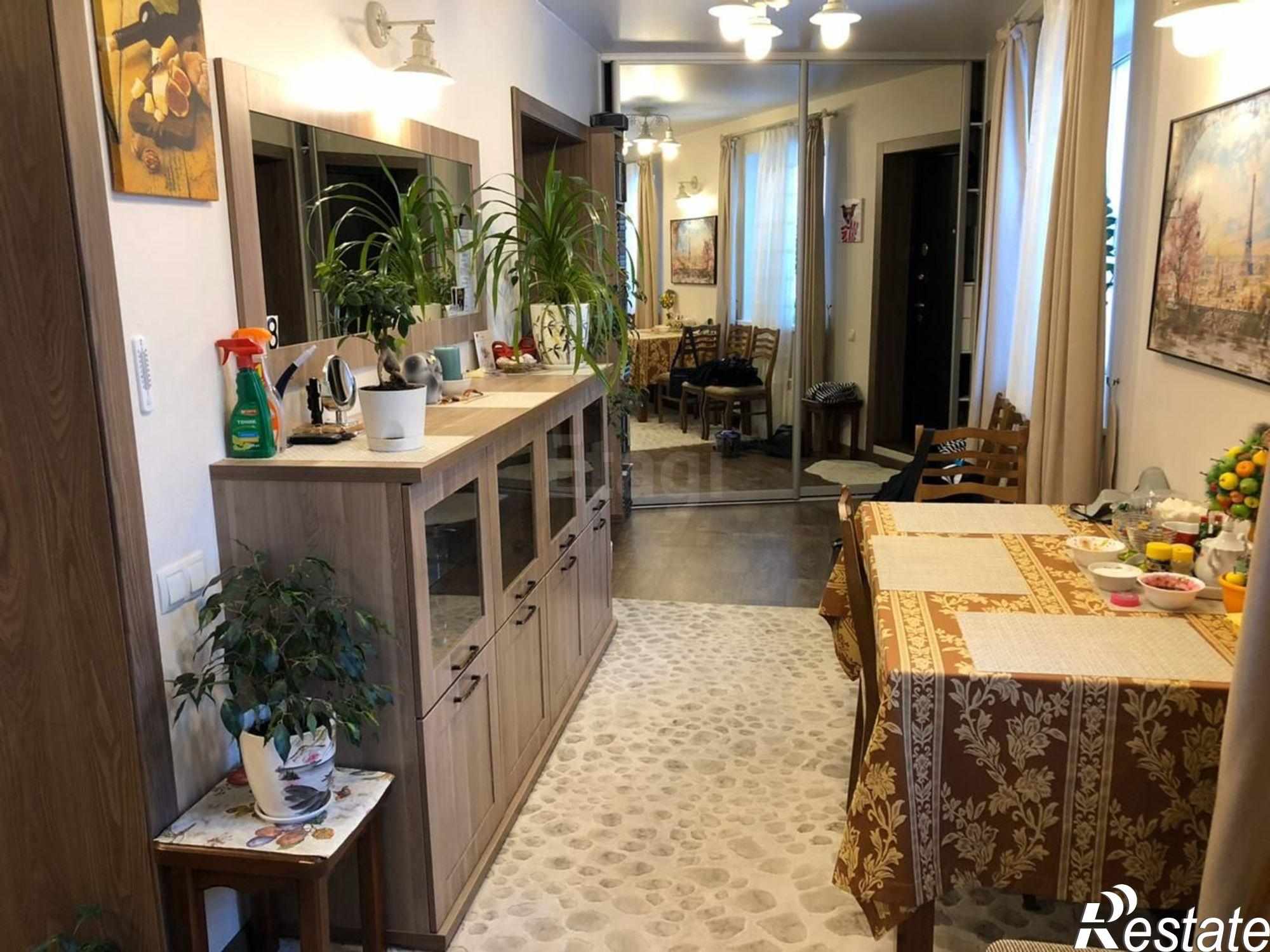 Купить дачу, дом, коттедж за 10 700 000 рублей на Молодёжная улица