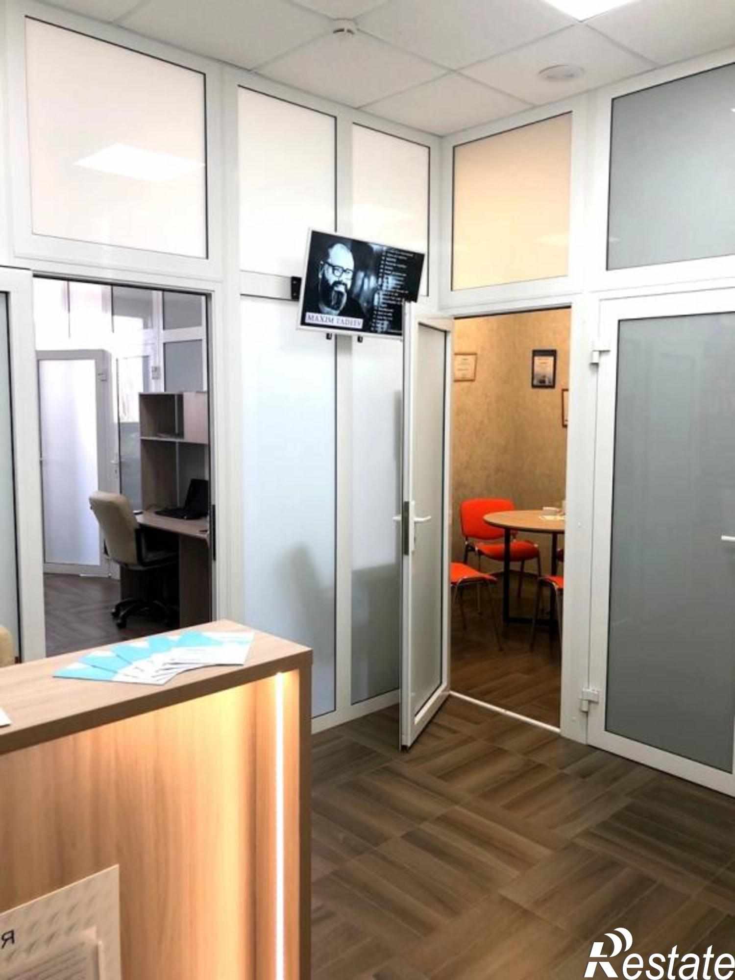 Купить офис, помещение под офис за 8 900 000 рублей на Пионерский б-р, 3
