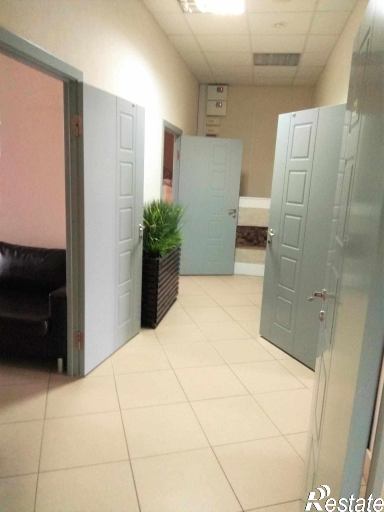 Сдать офис, помещение под офис за 61 600 рублей на Ленина ул, 131