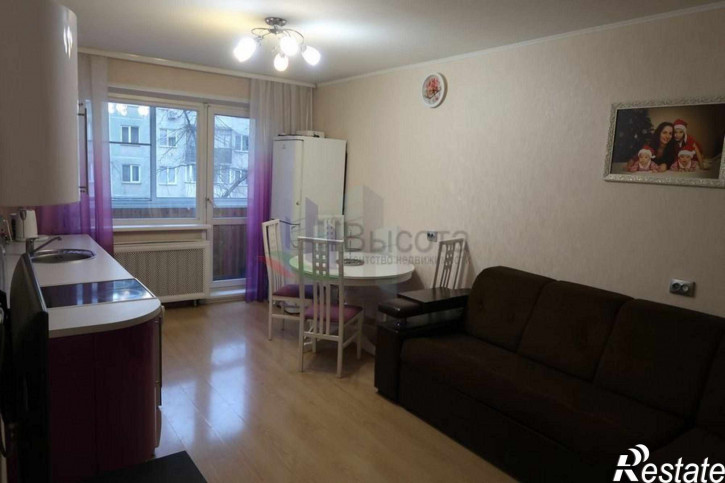 3-комн квартира ул. Бориса Богаткова,245