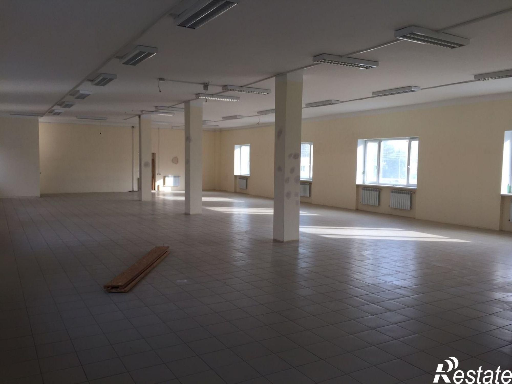Сдать помещение свободного назначения за 105 000 рублей на г. Астрахань, Ленинский р-н, ул. Аксакова 7 Б