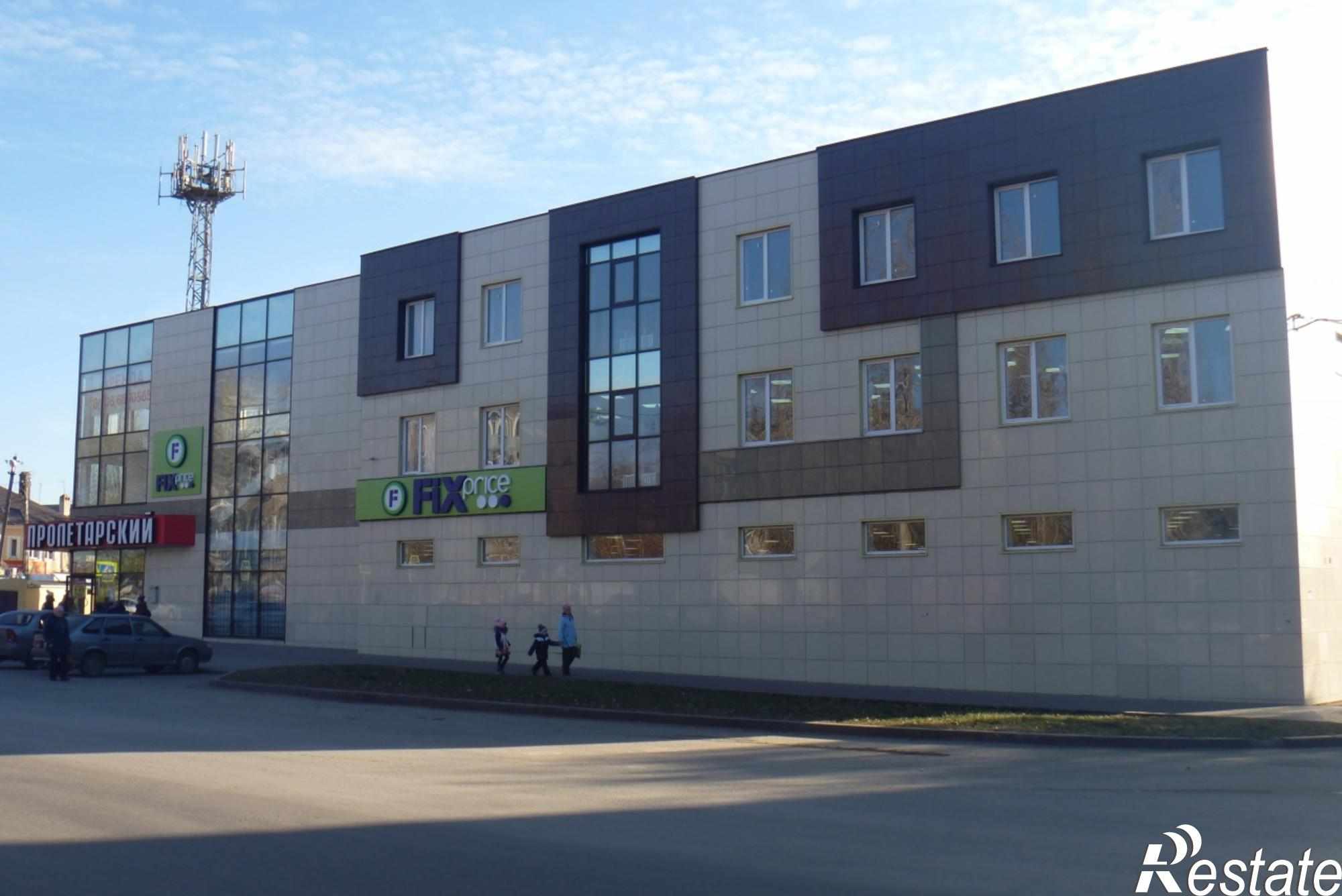 Сдать торговое помещение за 260 000 рублей на пл. Горскова, д. 1
