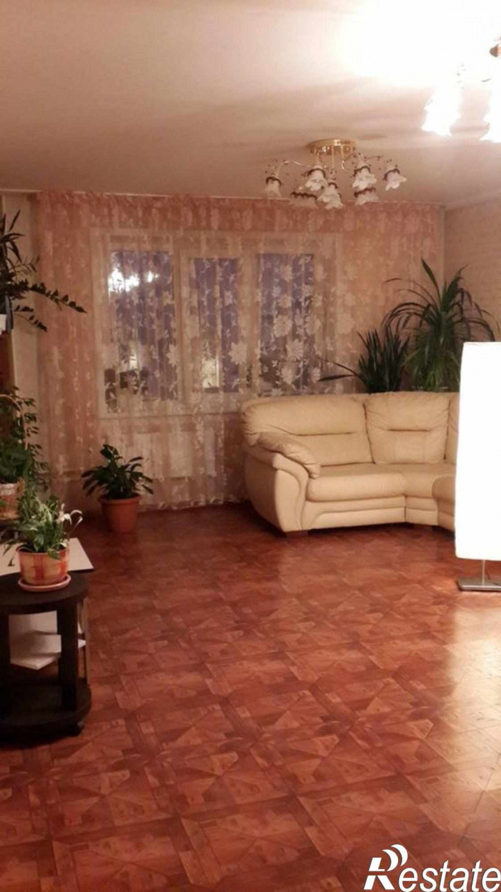 2-комн квартира ул. Высоцкого,64
