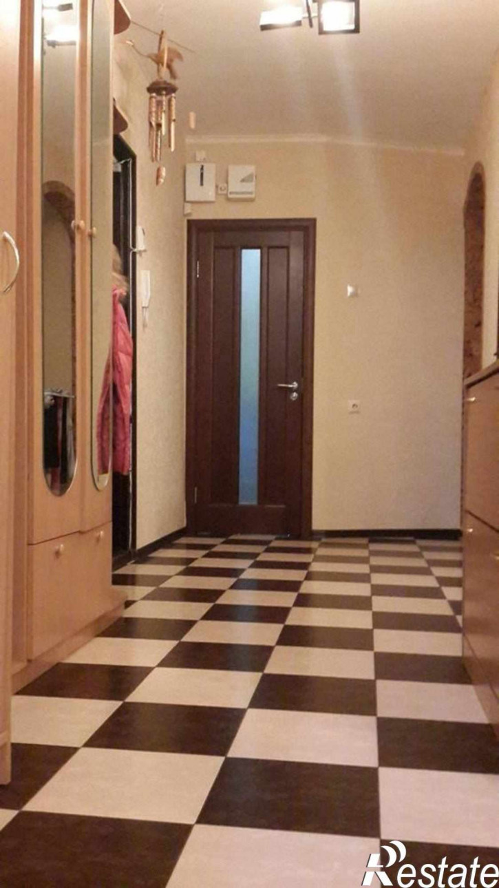 2-комн квартира ул. Высоцкого,64