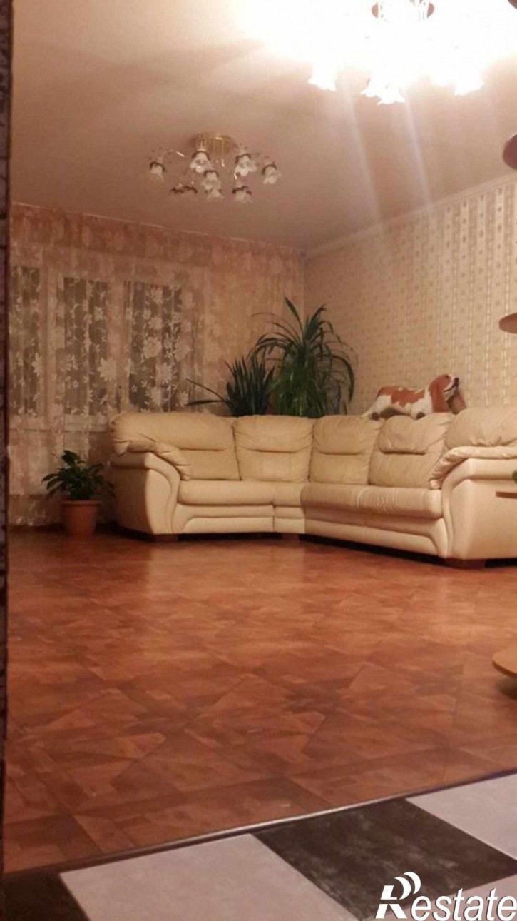 2-комн квартира ул. Высоцкого,64
