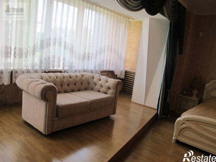 4-комн квартира пер. Мичурина,5