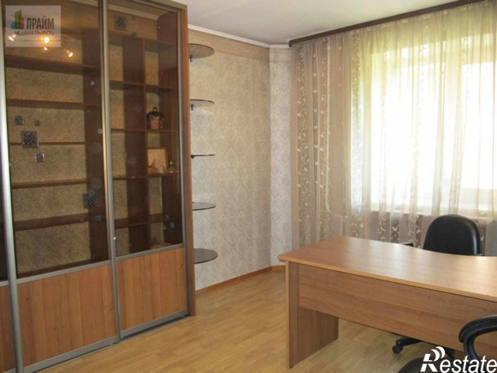 4-комн квартира пер. Мичурина,5