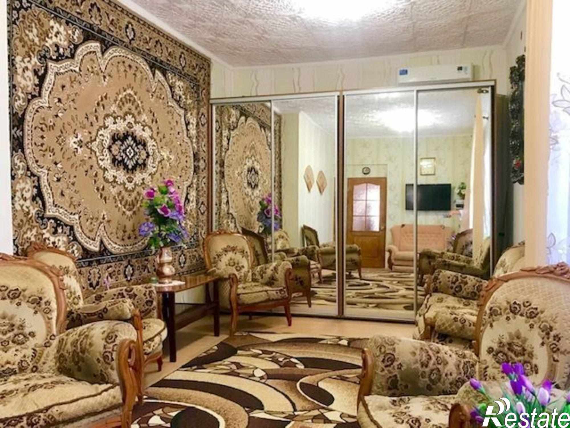 Купить дачу, дом, коттедж за 4 300 000 рублей на Пионерская улица, 1