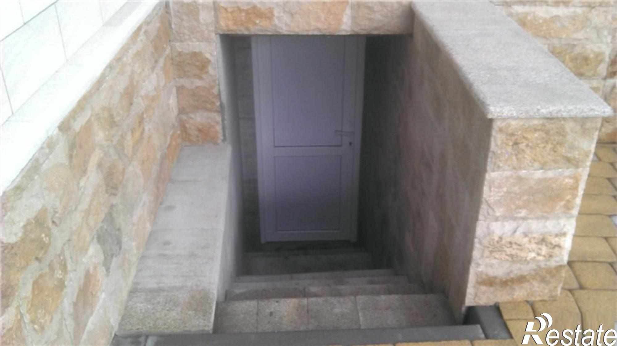 Купить дачу, дом, коттедж за 9 500 000 рублей на Заводская улица, 1005