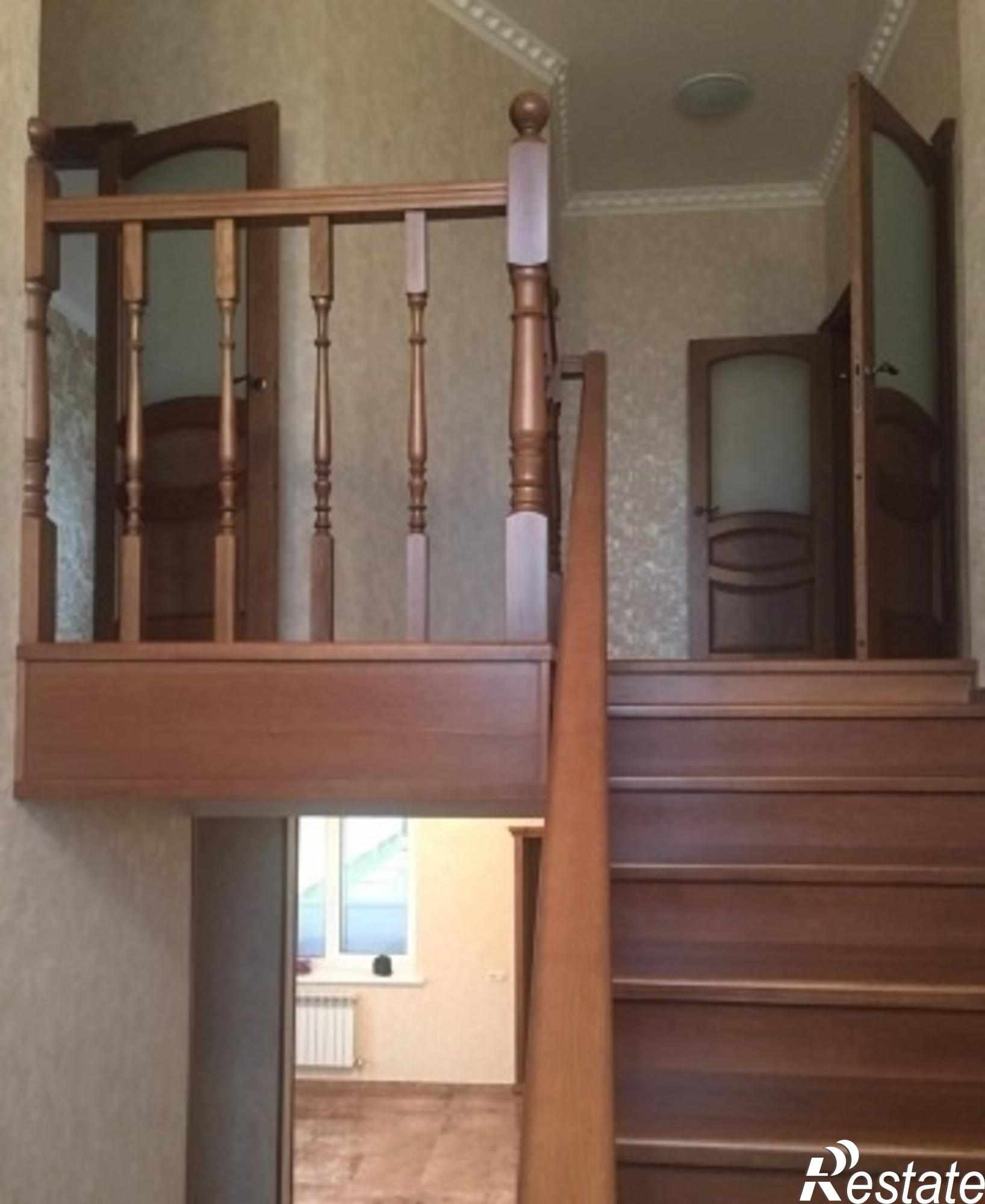 Купить дачу, дом, коттедж за 9 000 000 рублей на Сальская улица, 1005
