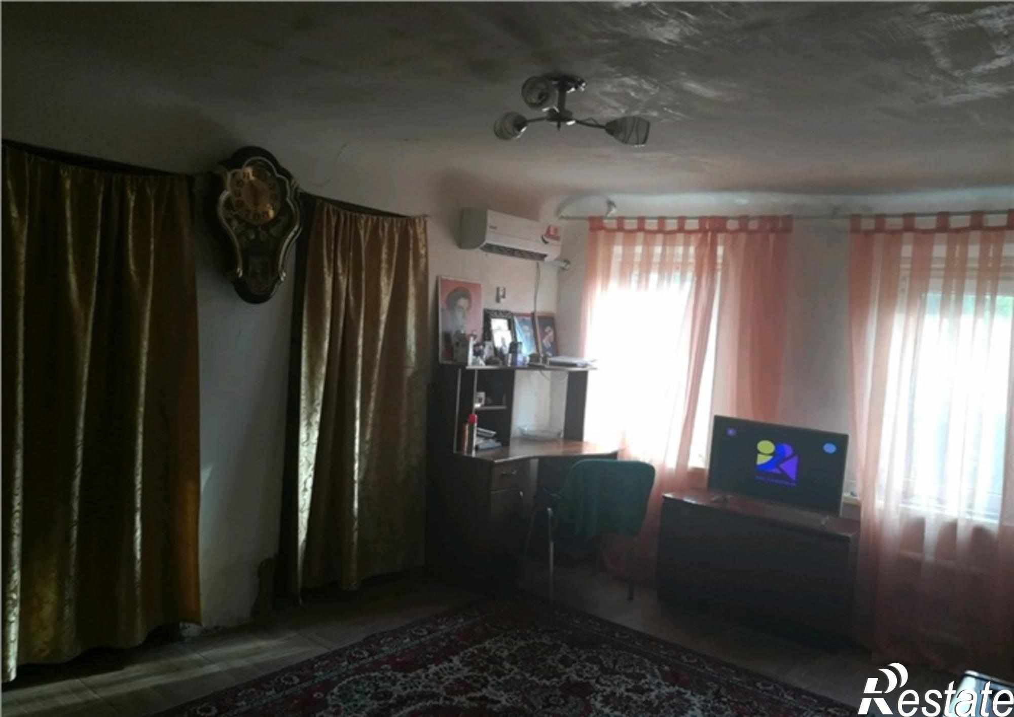 Купить дачу, дом, коттедж за 3 600 000 рублей на Б.Хмельницкого улица, 1005