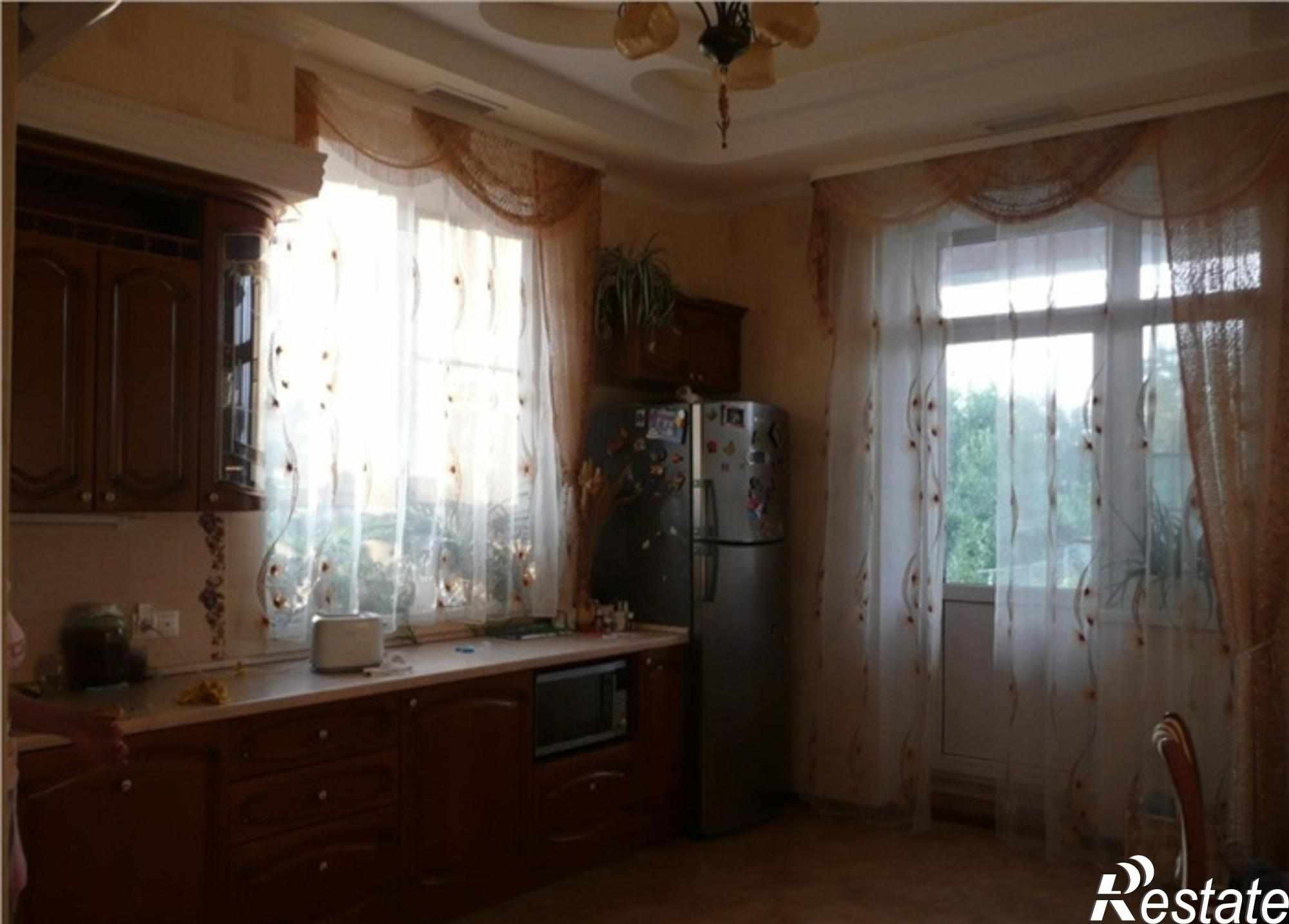 Купить дачу, дом, коттедж за 11 000 000 рублей на м.горького улица, 1015