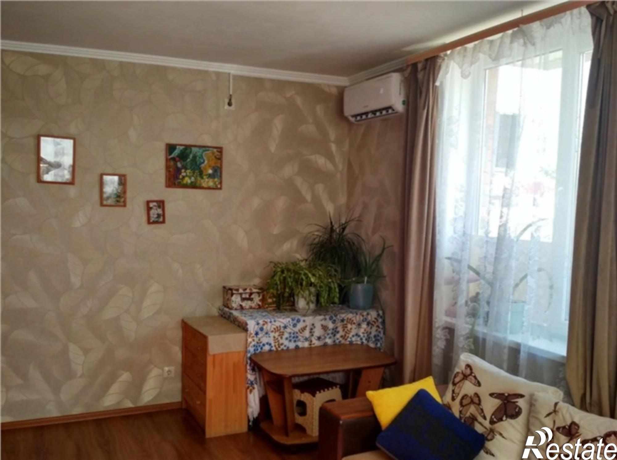 Купить квартиру за 2 400 000 рублей на Комарова улица, 132