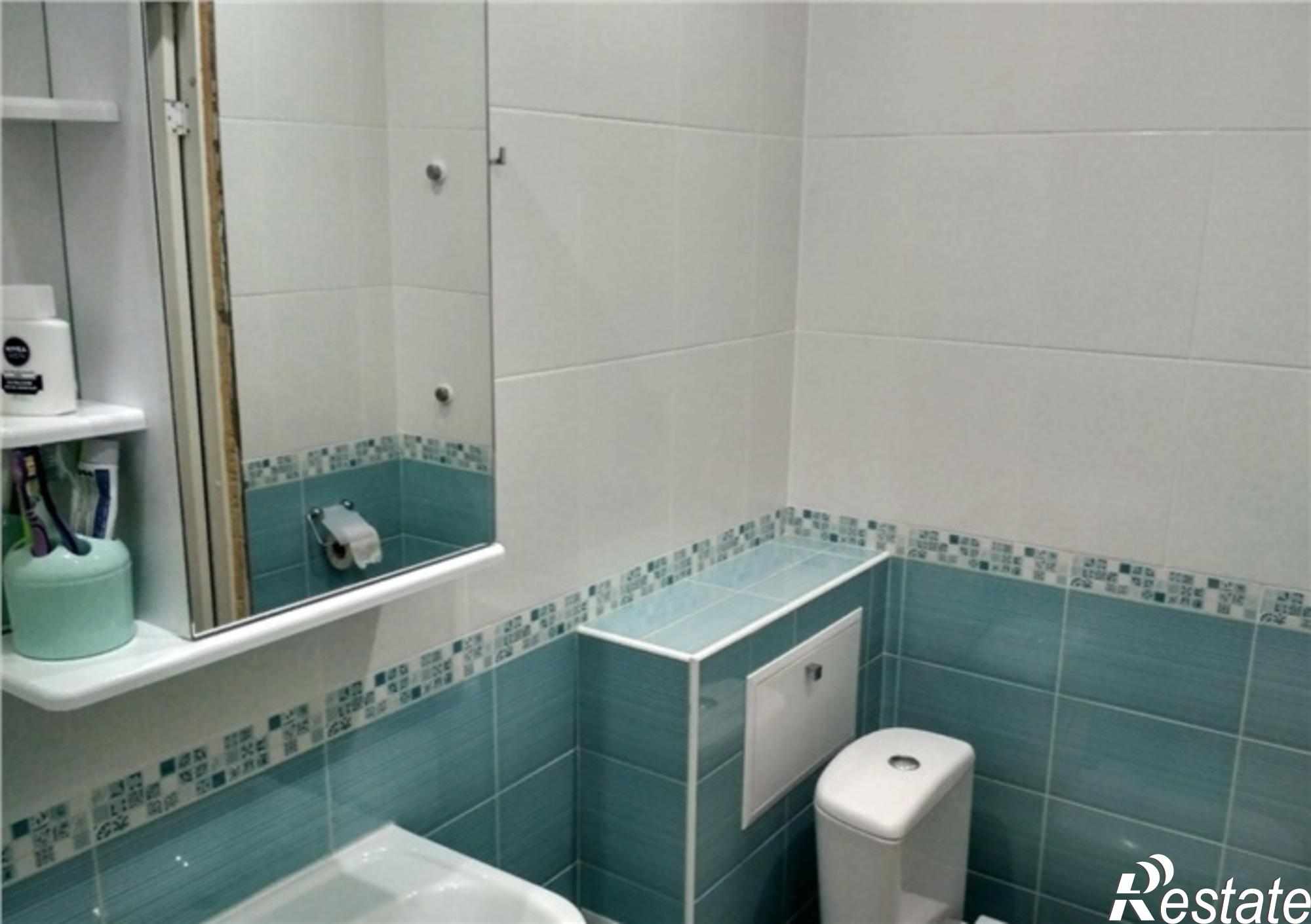 Купить квартиру за 2 400 000 рублей на Комарова улица, 132