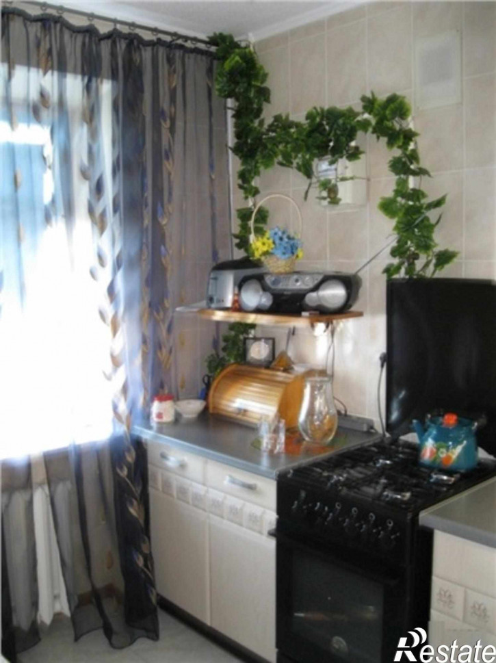 2-комн квартира Гайдаш улица, 1122