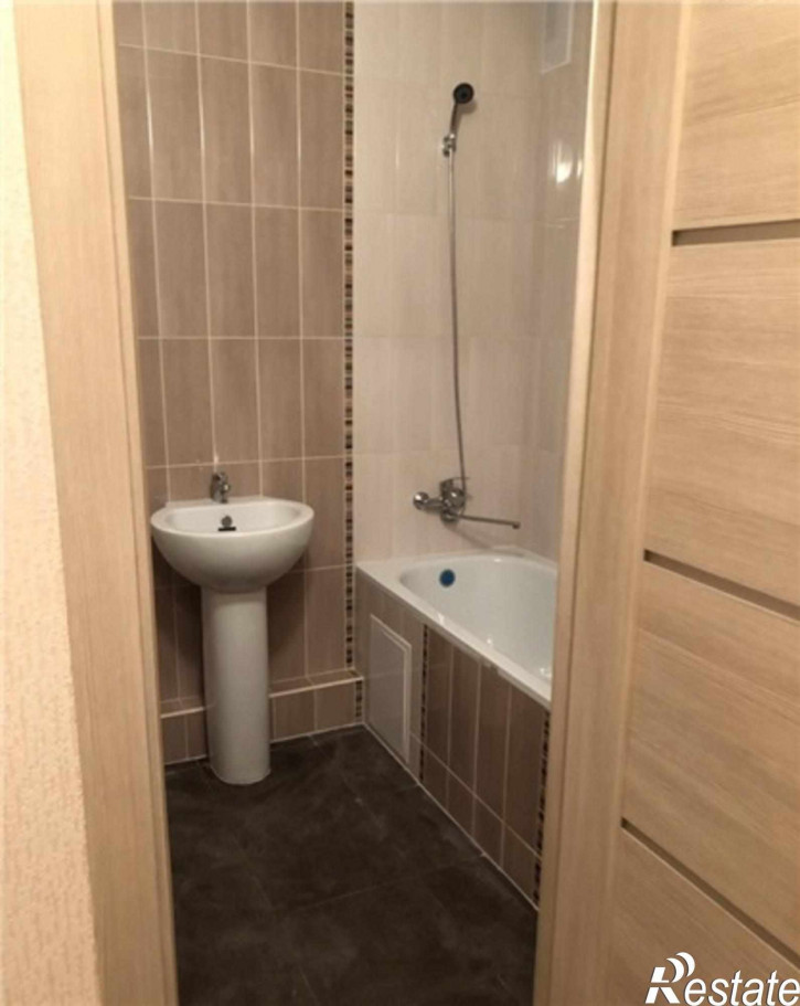 2-комн квартира половинко улица, 1005