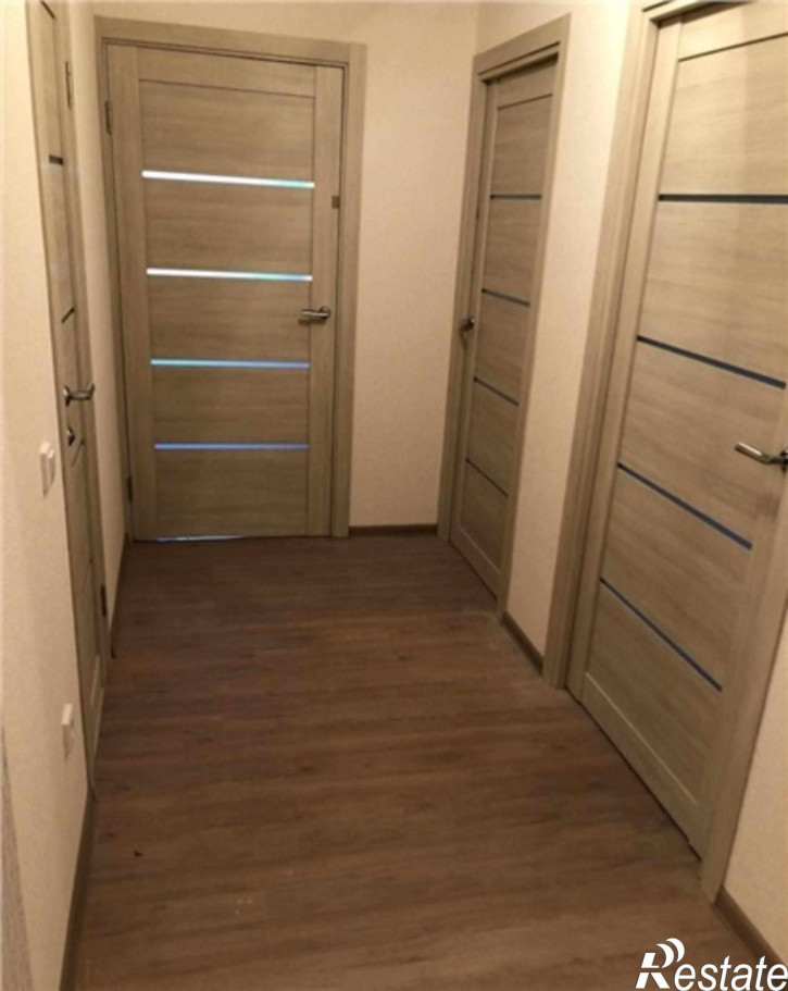 2-комн квартира половинко улица, 1005
