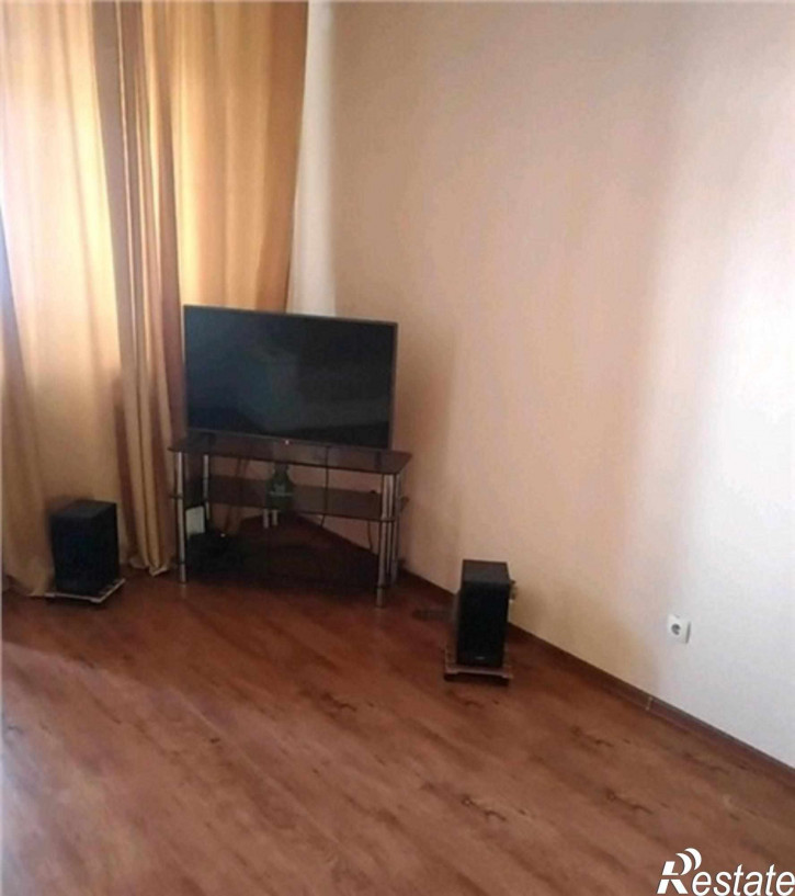 2-комн квартира Комарова улица, 101
