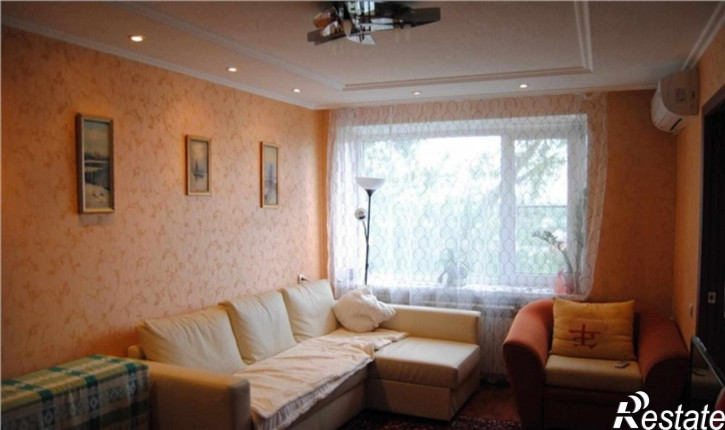 4-комн квартира Матросова улица, 111