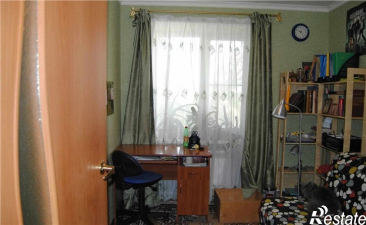 4-комн квартира Матросова улица, 111
