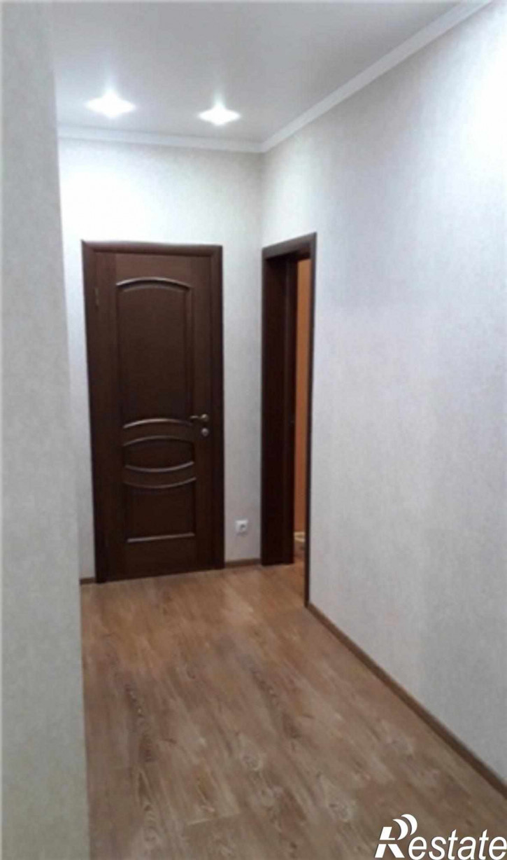 2-комн квартира Урицкого улица, 1090
