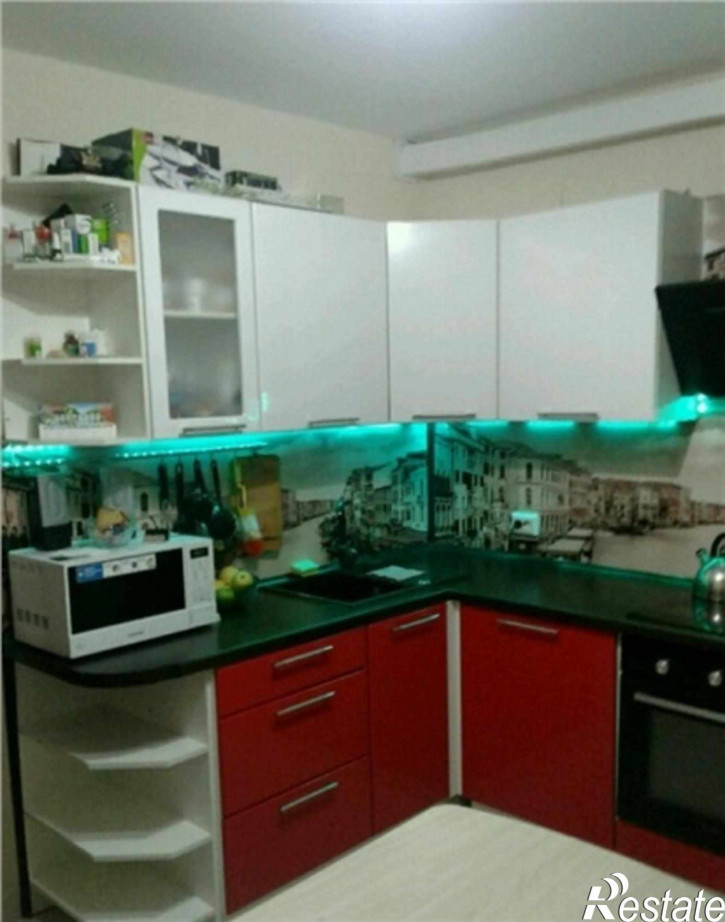 2-комн квартира половинко улица, 1010