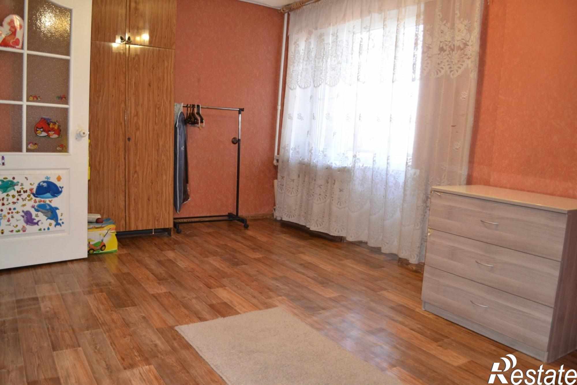 Купить квартиру за 2 500 000 рублей на Вятская улица