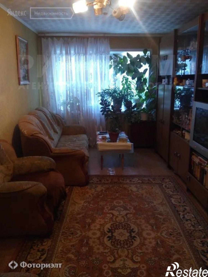 2-комн квартира Факел Социализма ул, 13