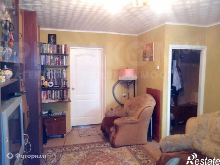 2-комн квартира Факел Социализма ул, 13