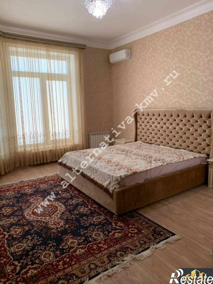 3-комн квартира Чкалова ул.