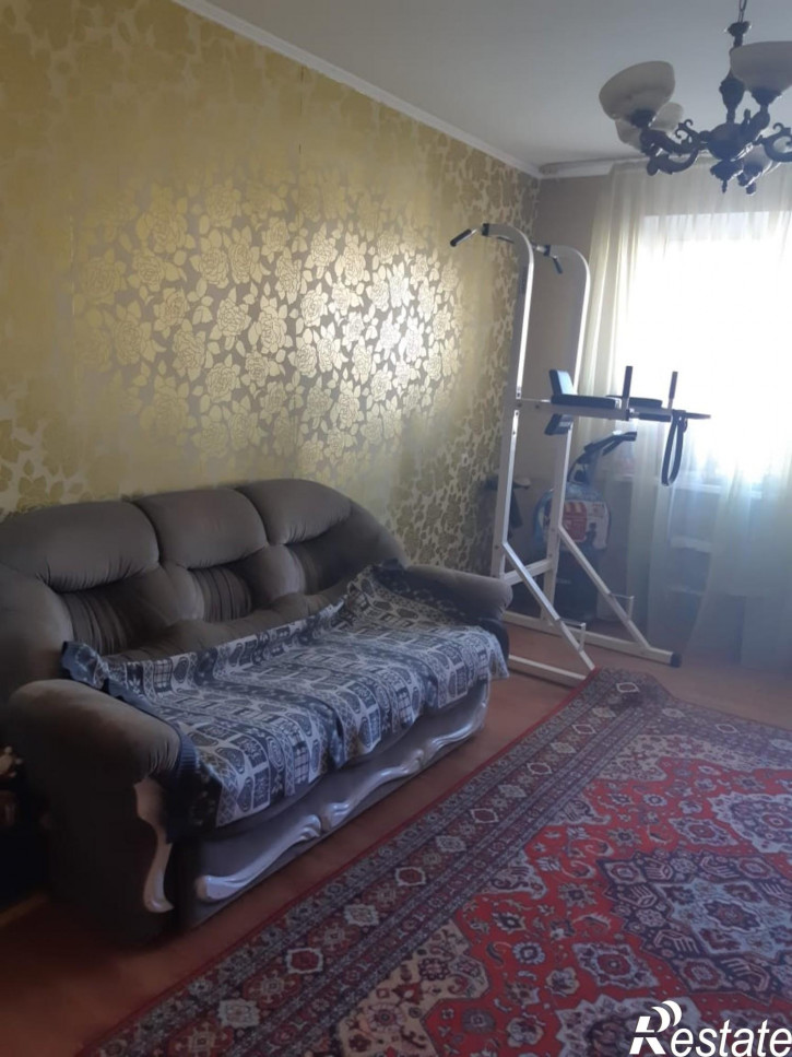 3-комн квартира улица Думенко, 11Д