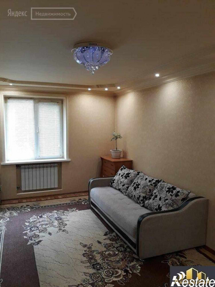 3-комн квартира Велинградская ул.