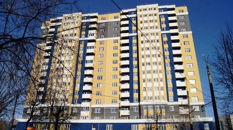 на ул. Ермака,10