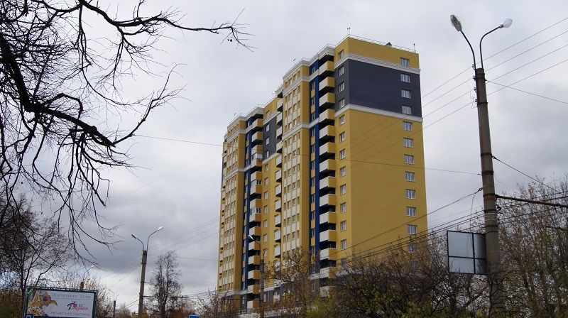 на ул. Ермака,10