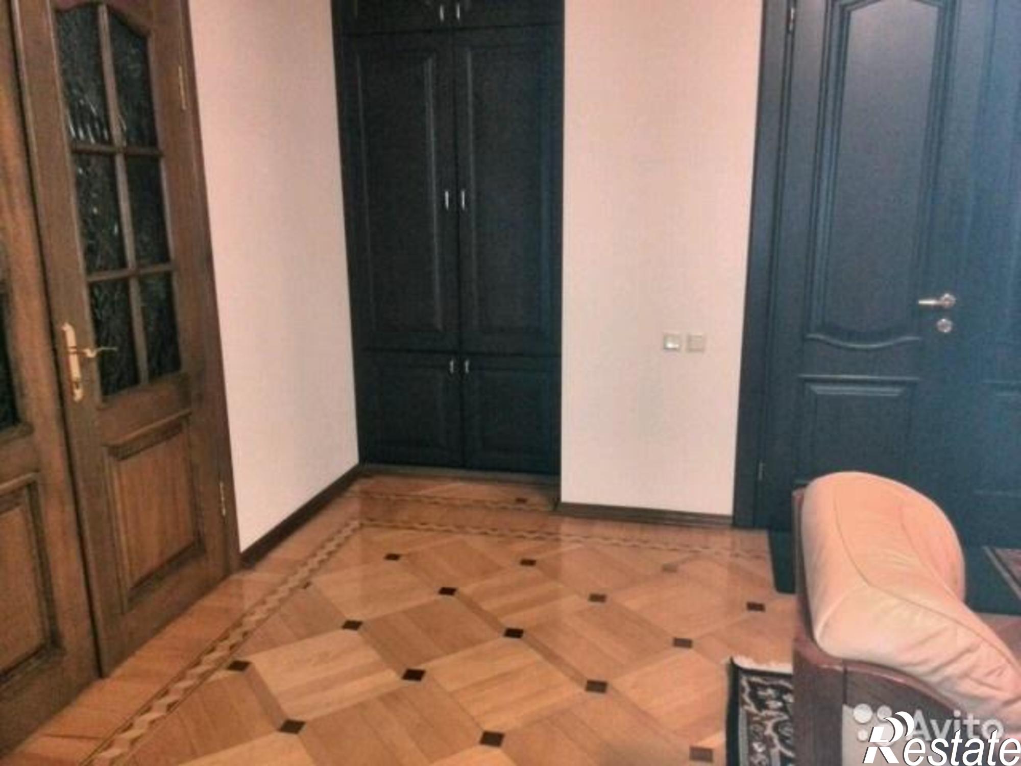 Купить дачу, дом, коттедж за 21 000 000 рублей на Центр