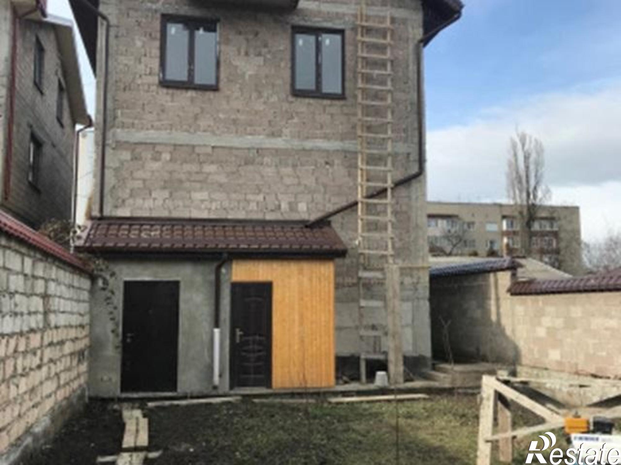 Купить дачу, дом, коттедж за 18 000 000 рублей на Центр