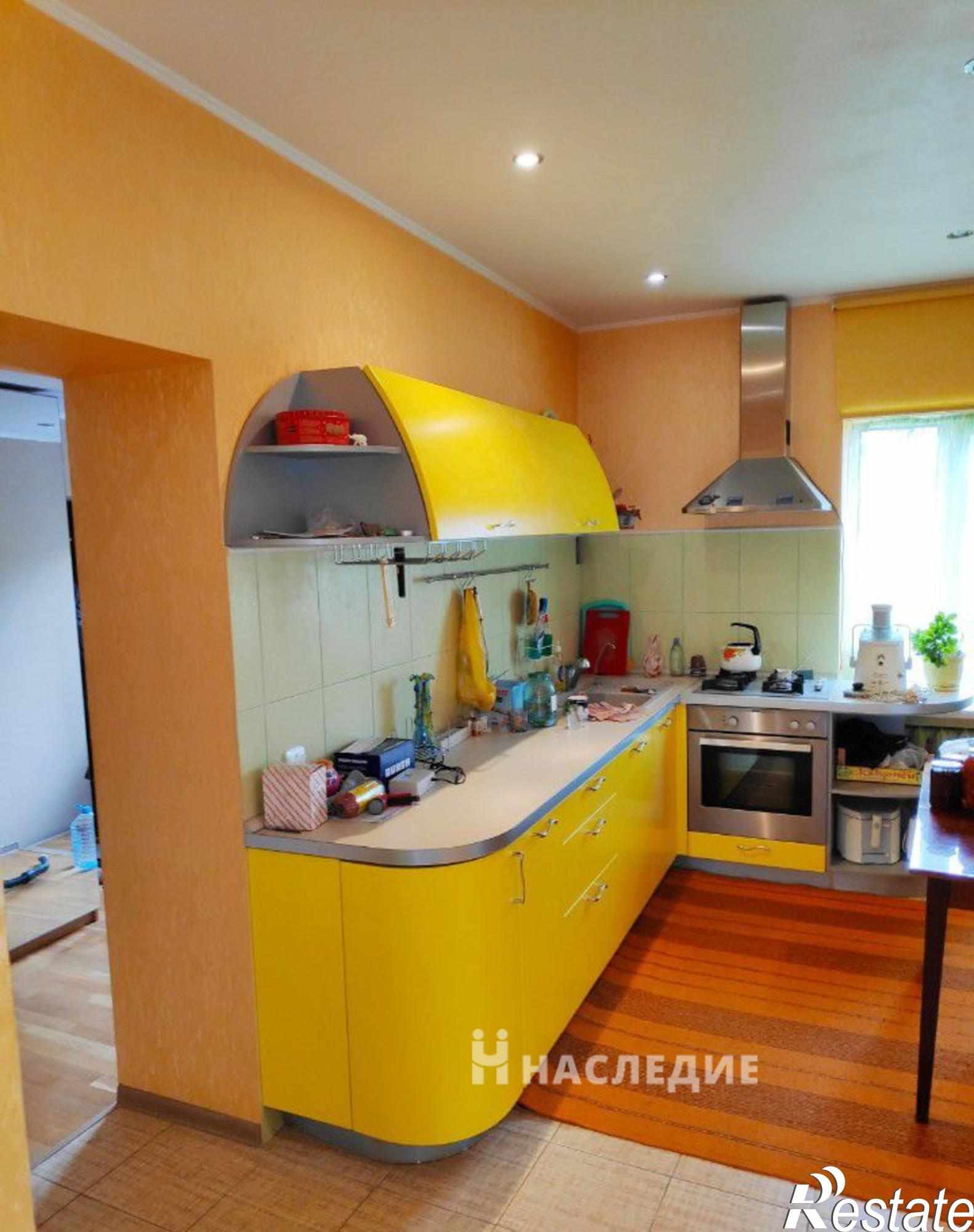 Купить дачу, дом, коттедж за 10 900 000 рублей на Щорса ул