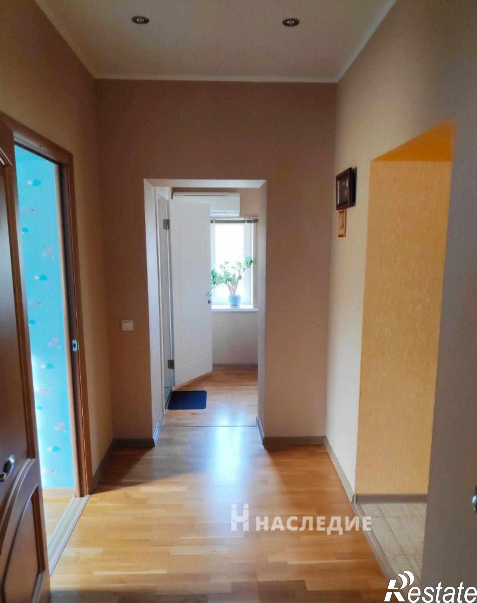 Купить дачу, дом, коттедж за 10 900 000 рублей на Щорса ул