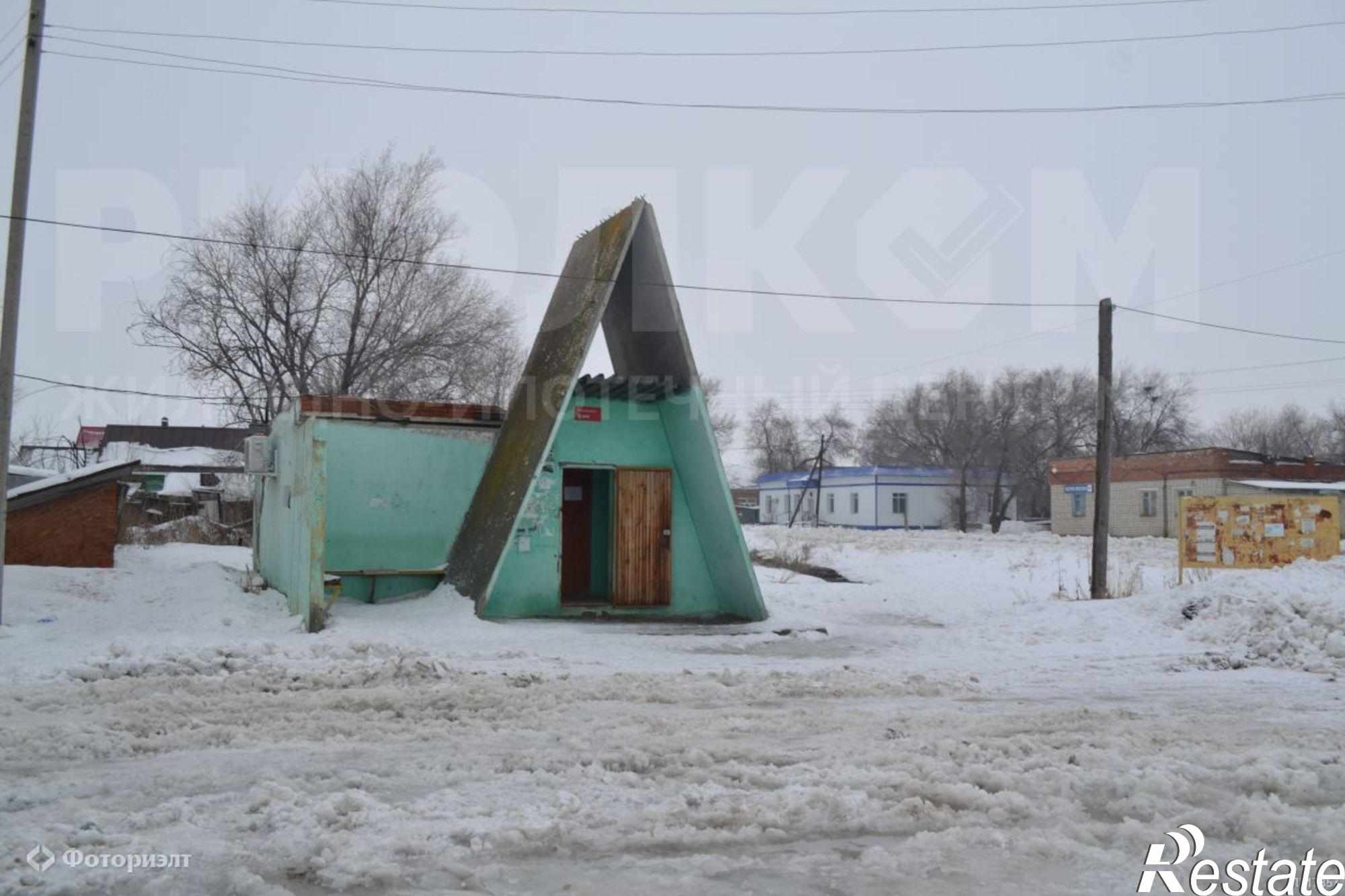 Купить торговое помещение за 500 000 рублей на Центральная ул
