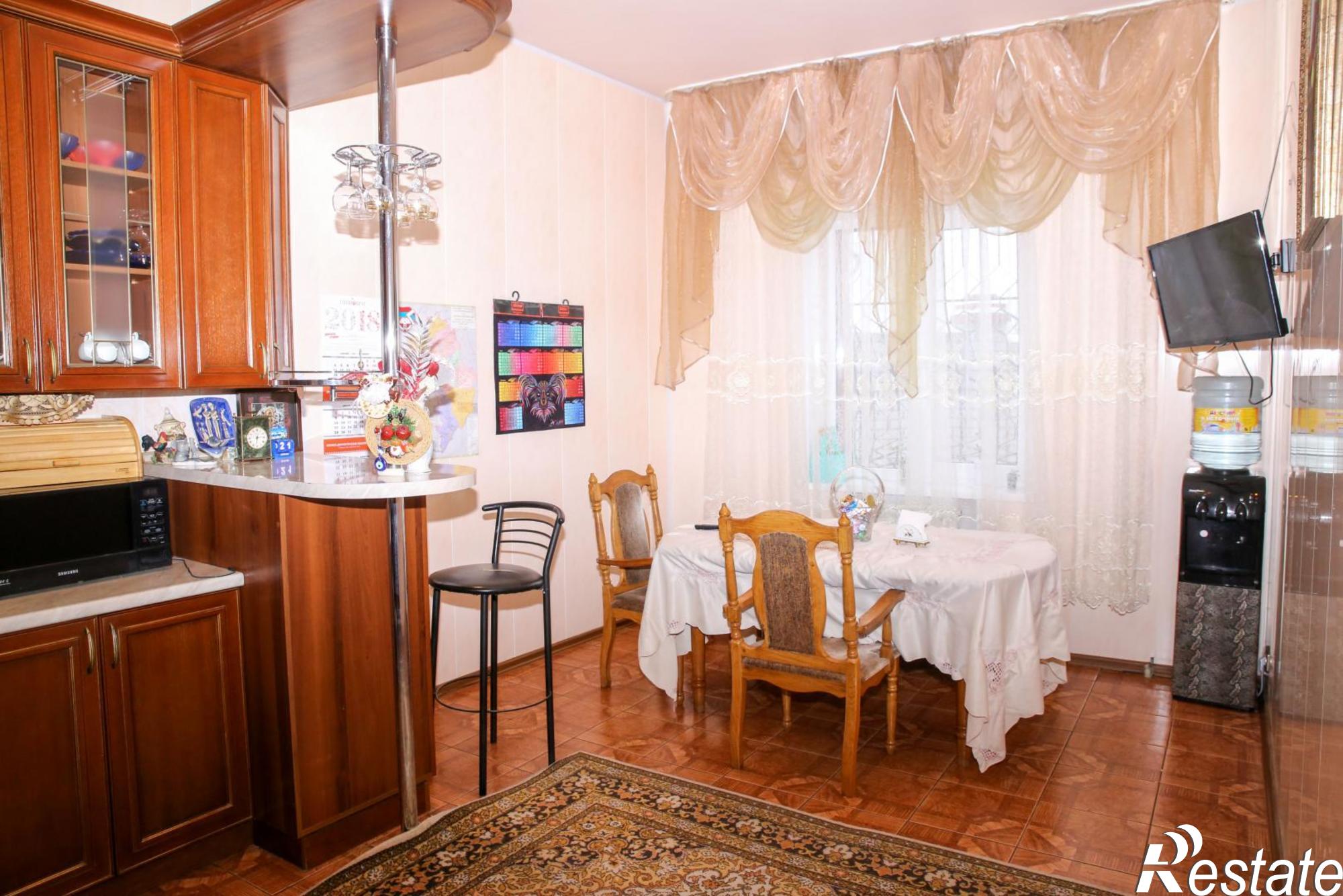 Купить дачу, дом, коттедж за 18 000 000 рублей на улица Кожевникова
