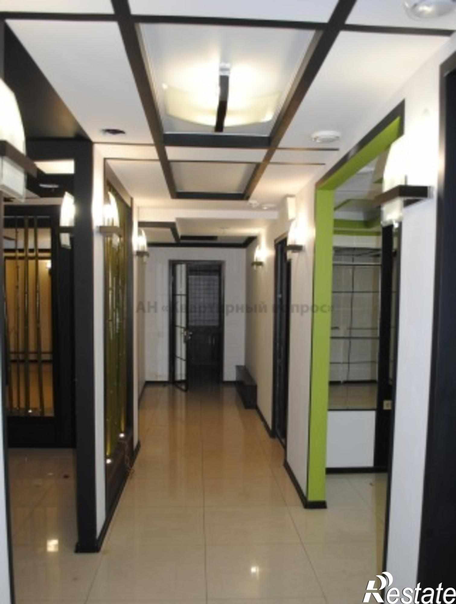 Купить торговое помещение за 13 400 000 рублей на Горького ул, 3