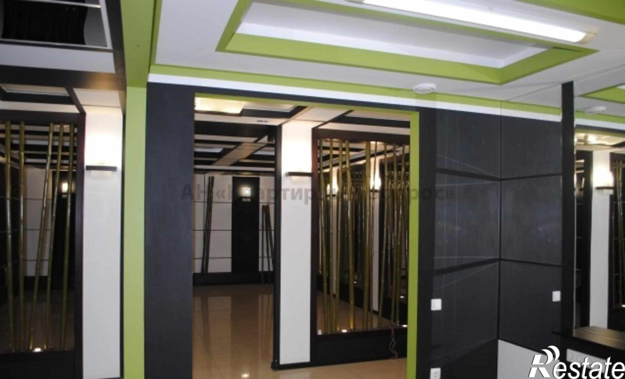 Купить торговое помещение за 13 400 000 рублей на Горького ул, 3