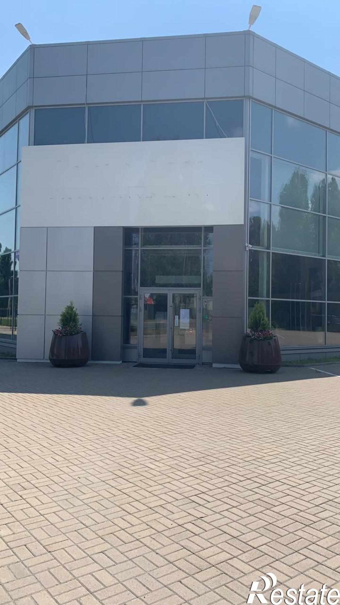 Сдать торговое помещение за 1 300 000 рублей на ул. М.И. Неделина, д. 2г