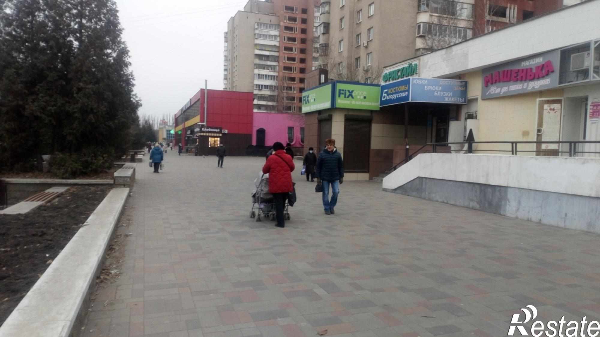 Купить торговое помещение за 25 000 000 рублей на ул. Космонавтов, д. 104