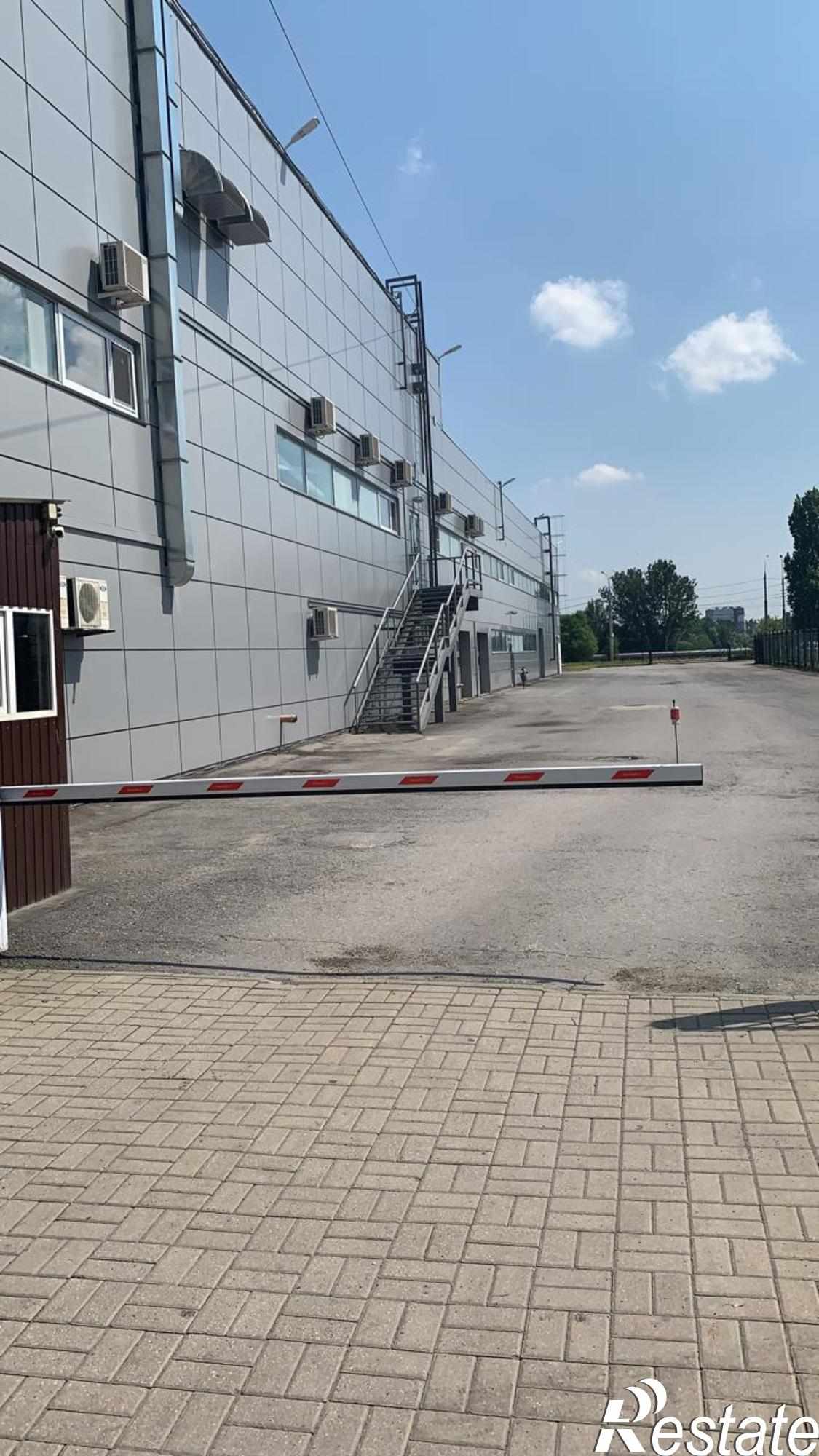 Сдать торговое помещение за 1 300 000 рублей на ул. М.И. Неделина, д. 2г