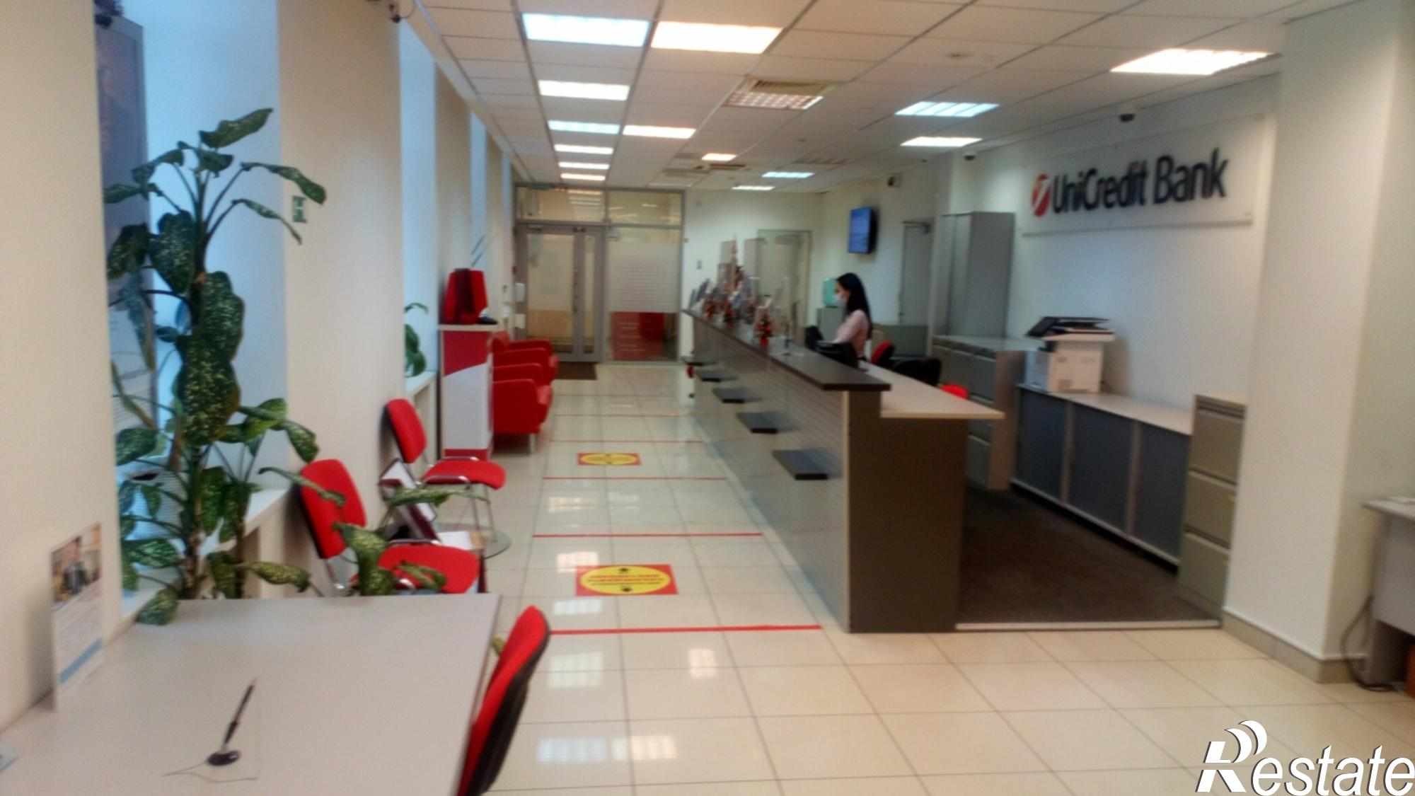 Сдать торговое помещение за 350 000 рублей на ул. Имени К.Е. Ворошилова, д. 5