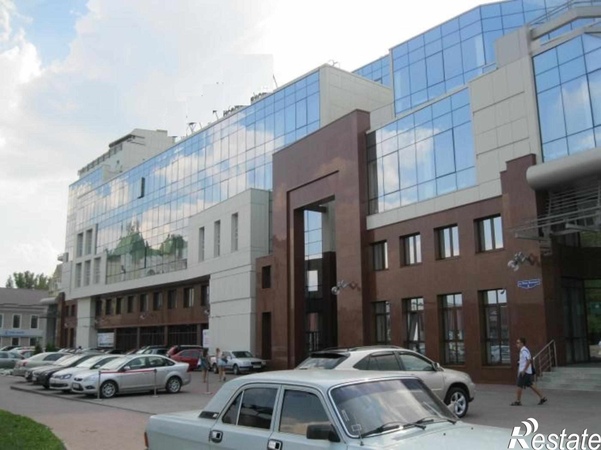 Сдать офис, помещение под офис за 100 000 рублей на пл. Петра Великого, д. 3