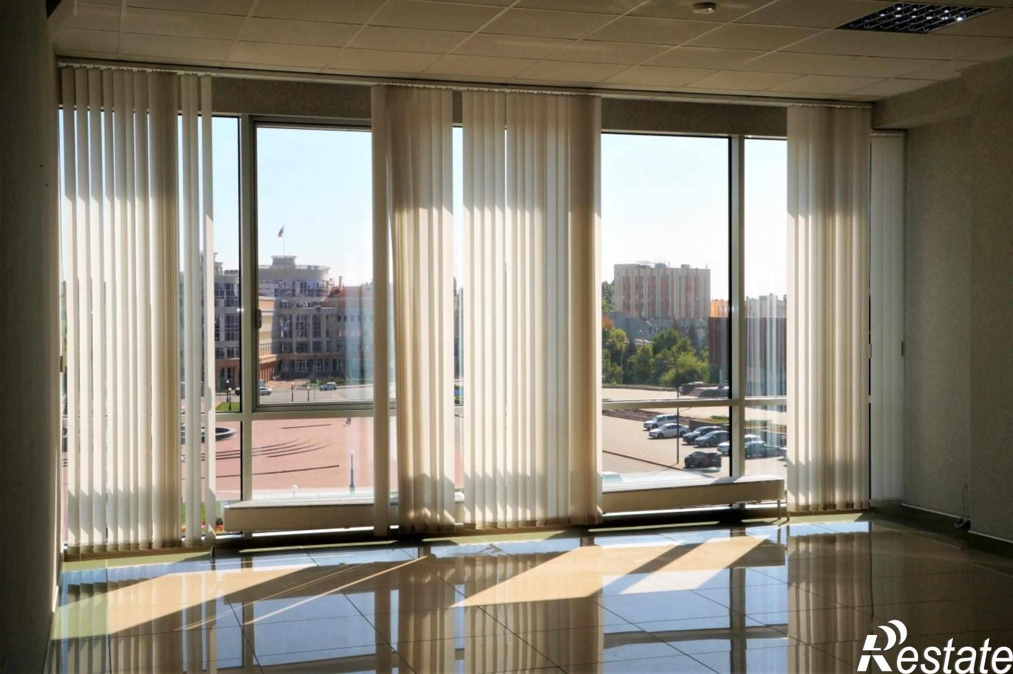 Сдать офис, помещение под офис за 30 000 рублей на пл. Петра Великого, д. 3