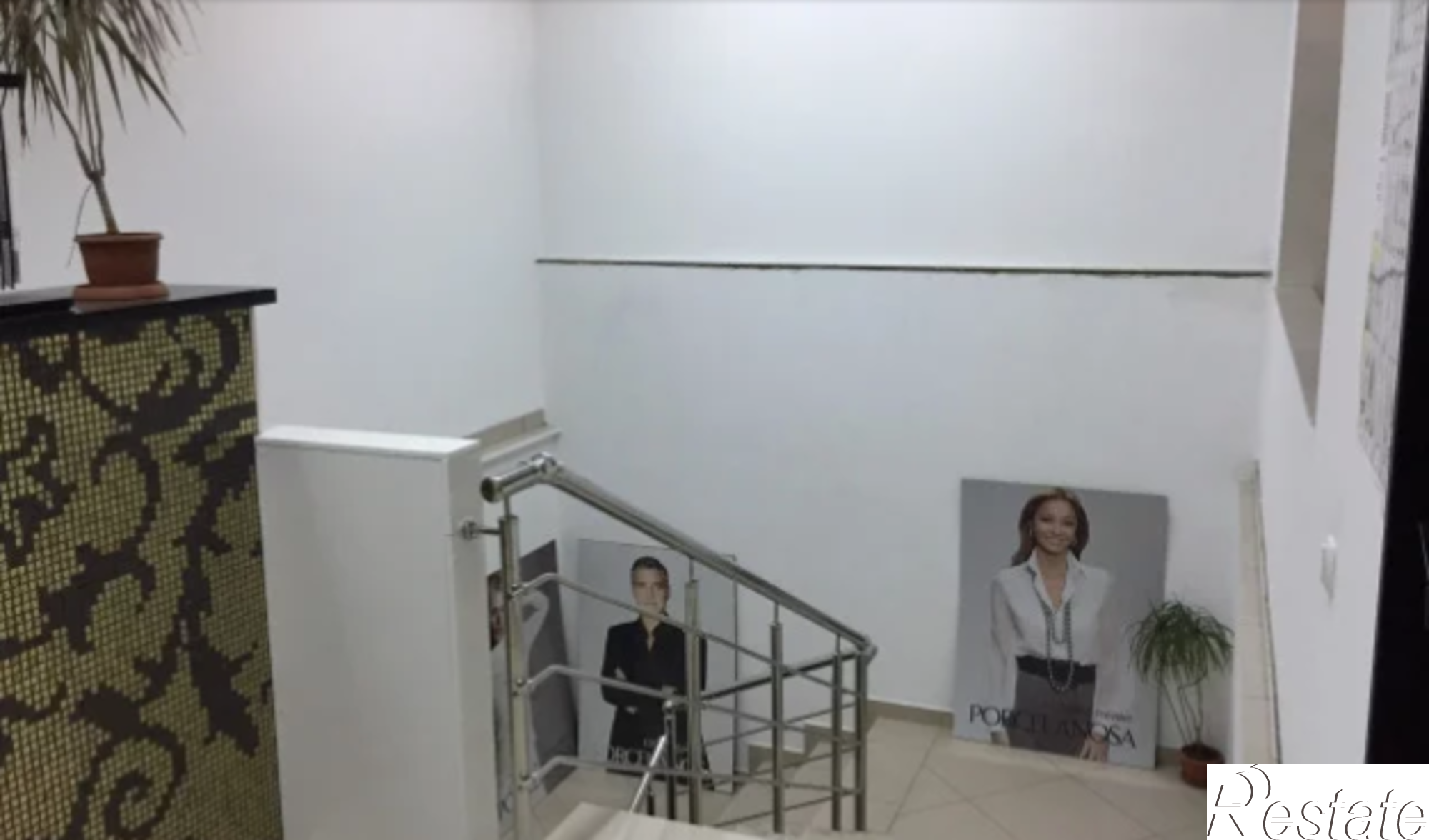 Купить торговое помещение за 8 500 000 рублей на ул Новороссийская, 3